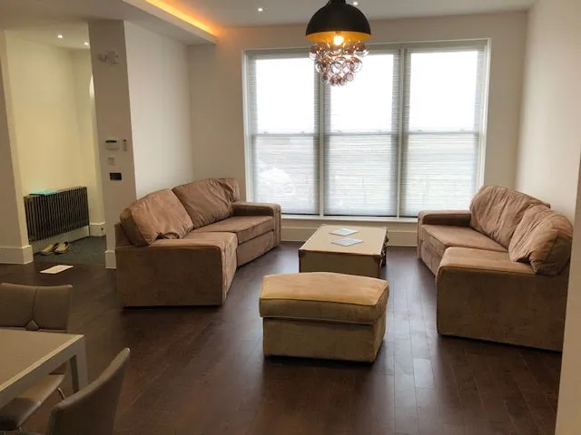 Apartment 4